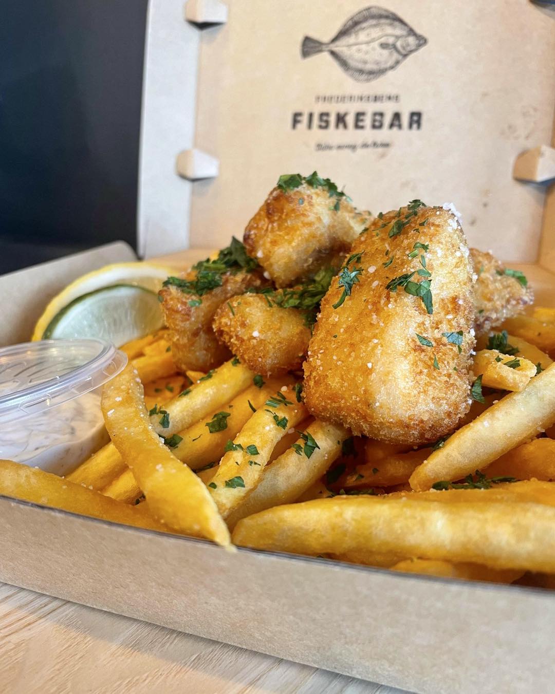 Fish n´ chips fra Frederiksøens Fiskebar